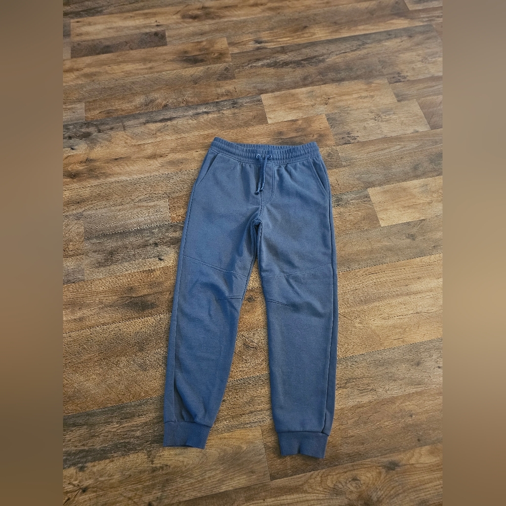 Sweatsuit - Picture 6 of 8